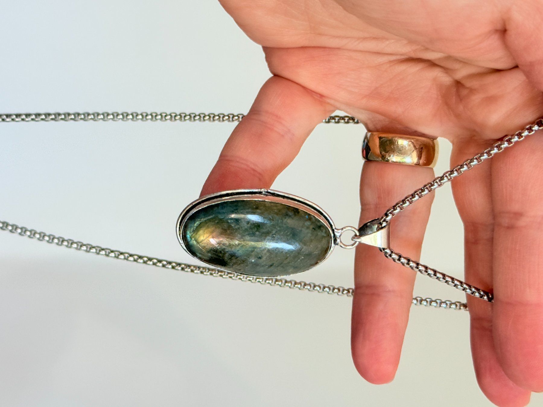 Pietre preziose: Pendentif Labradorite - Élégance Minérale – Nuovo e nell'imballaggio originale da Genève venduto da AWWA 4