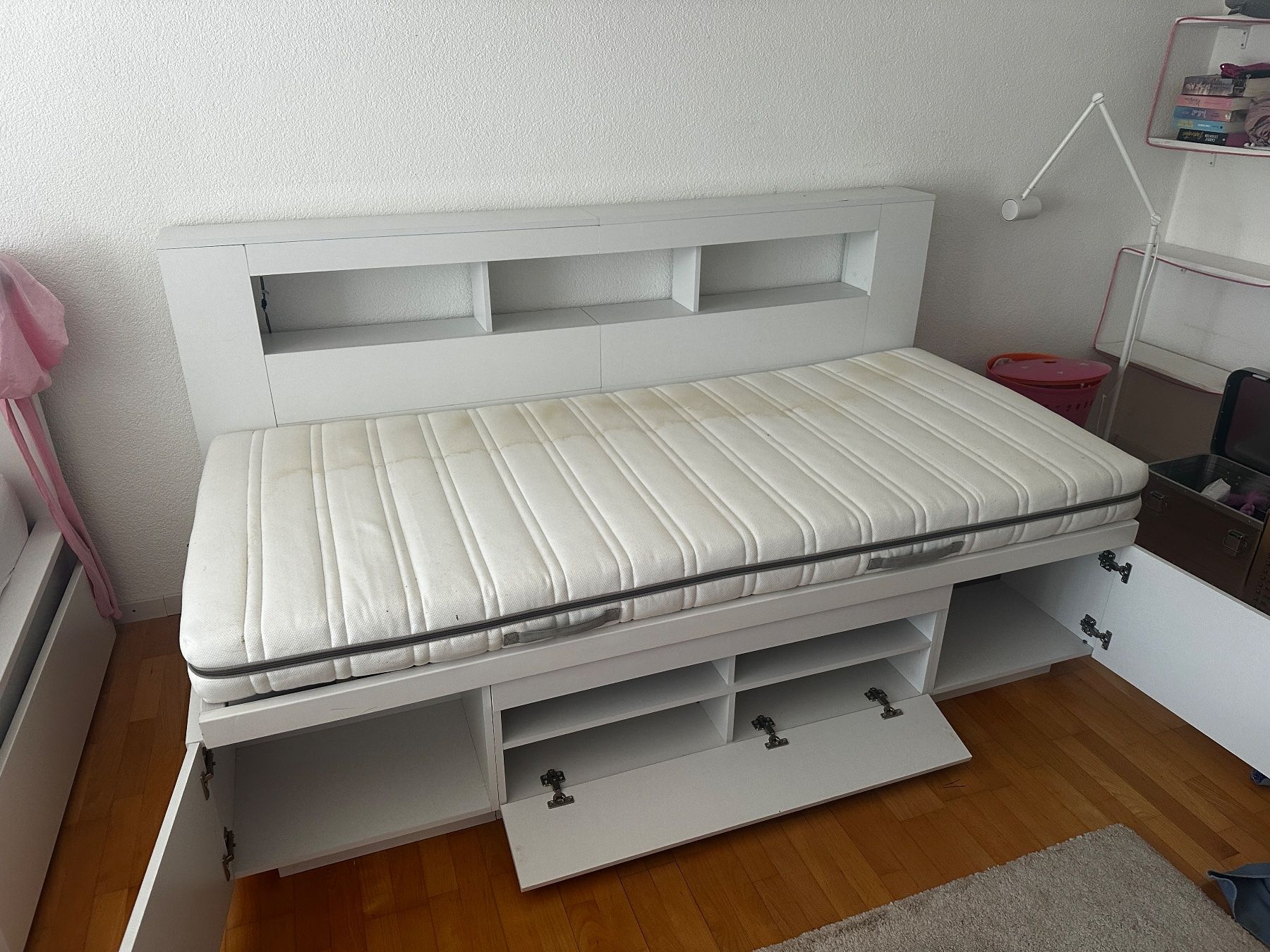 Betten: Selbstkonstruiertes Sofabett – Gebraucht aus Grüningen von MarleneRueede