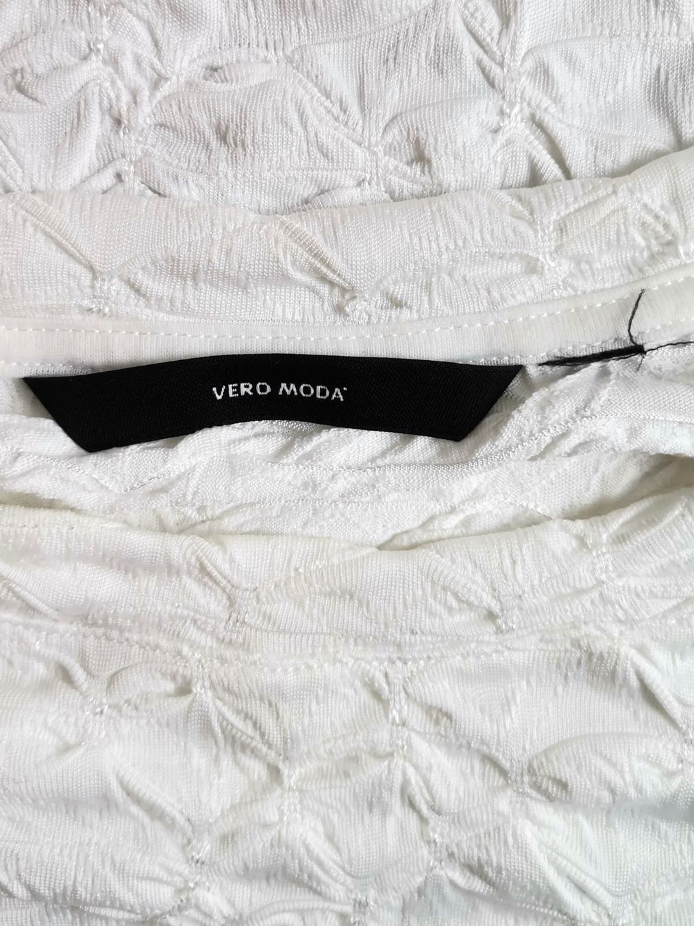 Vero Moda Blusen: VERO MODA Bluse mit Floralem Jacquardmuster weiß – Gebraucht aus Schaffhausen von Restwert_SH 6