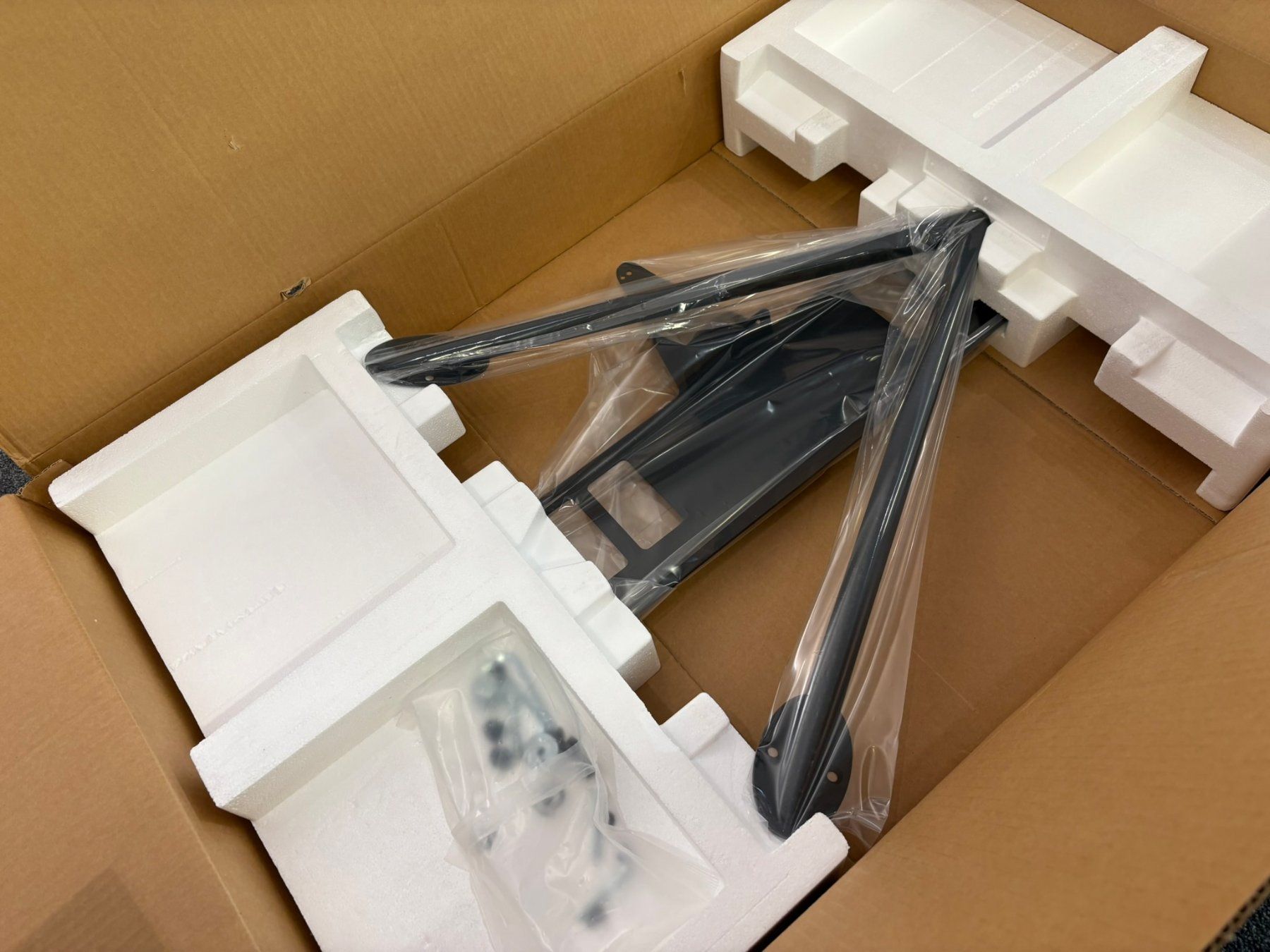 Supporti a parete: BeoVision 5 Bodenstandfuss 4171 – Nuovo e nell'imballaggio originale da Hochdorf venduto da av-electronics 7