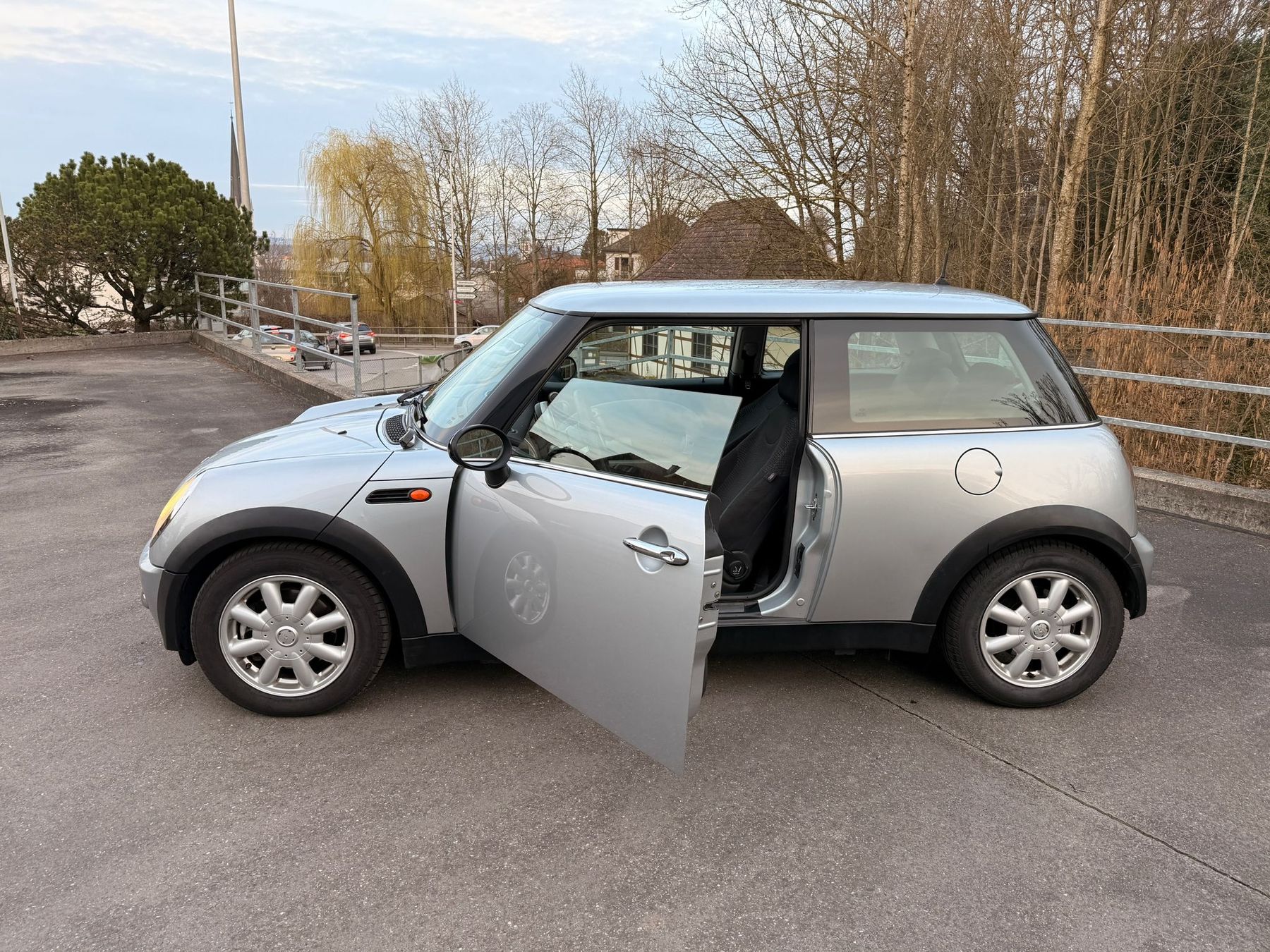 Mini Automobili: Mini Cooper 1.6 - ab Mfk - 131'000 km – Usato da Kreuzlingen venduto da Jenniferdj 1