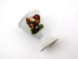 Coquetier porcelaine décor poule Eierbecher mit Huhn