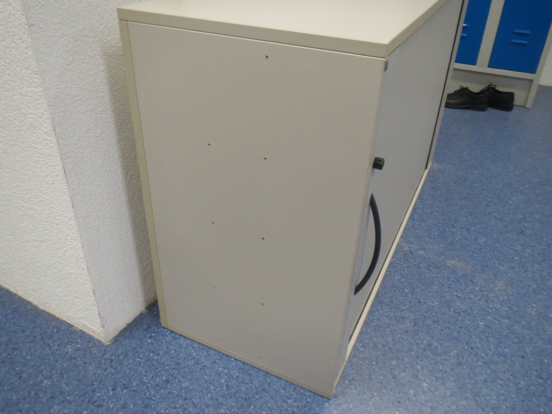 Armadi: Rollladenschrank hellgrau 120 cm – Usato da Hüttwilen venduto da Andmithand 4