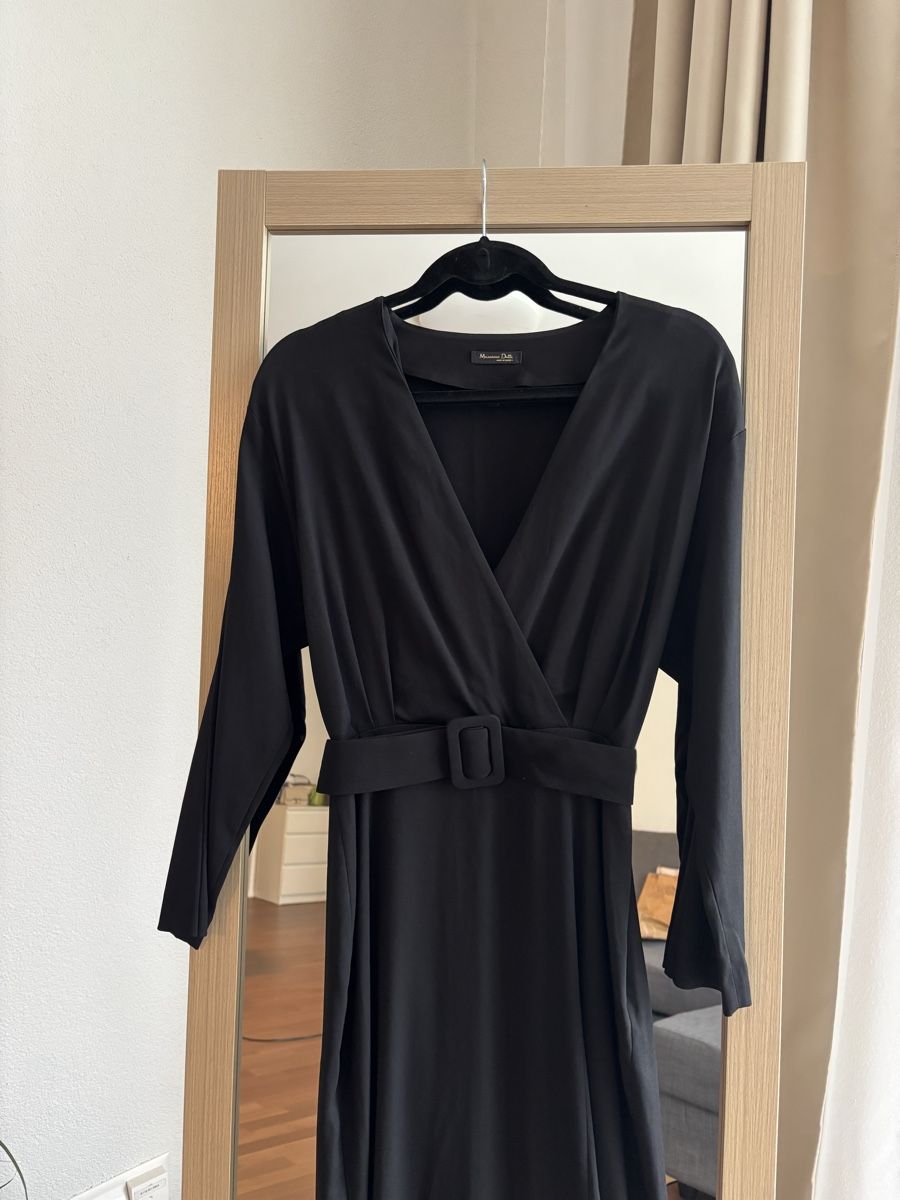 Massimo Dutti Kleider: Massimo Dutti black midi dress – Neu (gemäss Beschreibung) aus Neuchâtel von dum_5xby 3