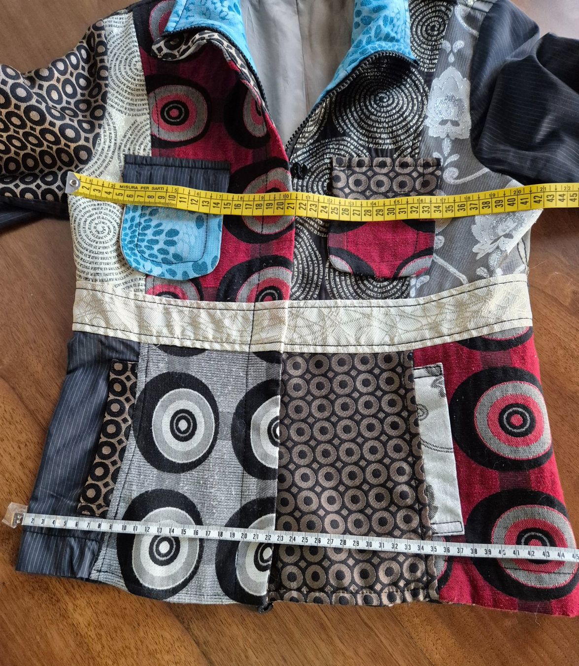 Jacken: Damen Jacke, Patchwork Design, Grösse ca. S – Gebraucht aus St. Gallen von limonaden 4