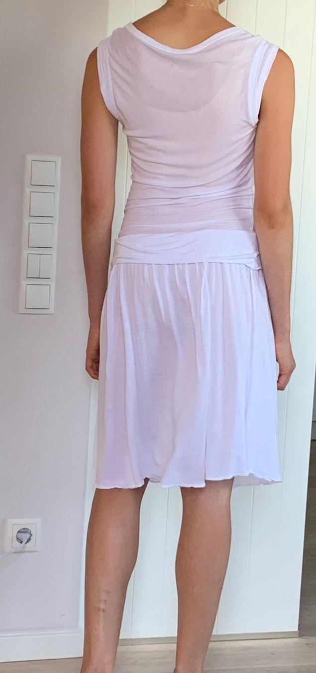 Strenesse Kleider: Neu  Kleid von Strenesse gr. S – Neu (gemäss Beschreibung) aus Nuglar von Korsika2 2