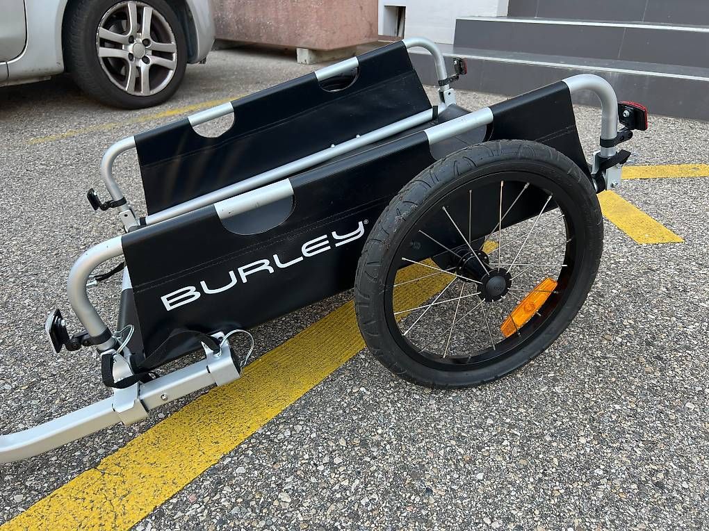 Burley Rimorchi: Remorque Burley pliante (Flatbed) – Usato da Corcelles NE venduto da snic1101