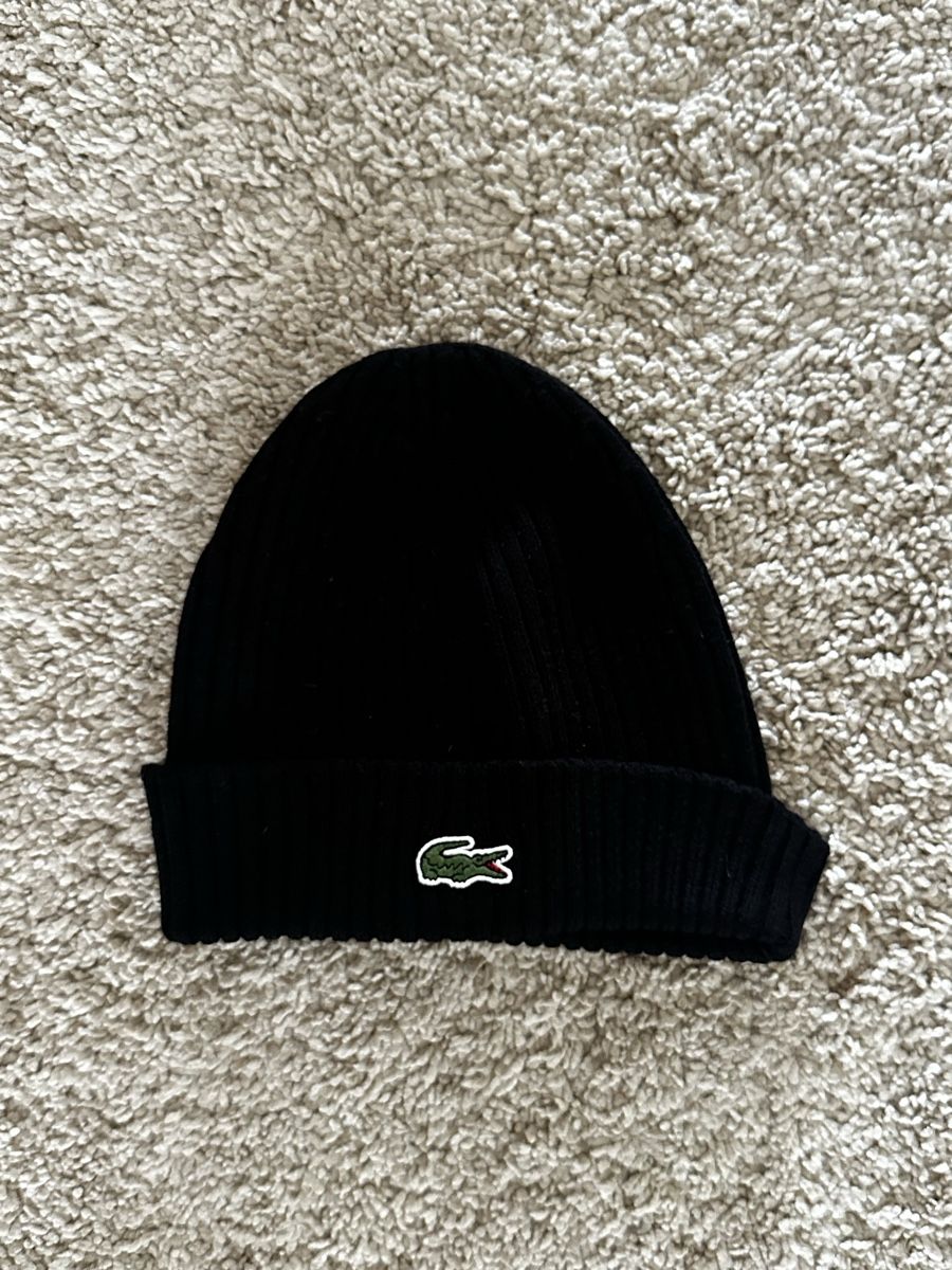Lacoste Hüte, Mützen & Caps: Bonnet Lacoste – Gebraucht aus Evilard von zoe.mrsg