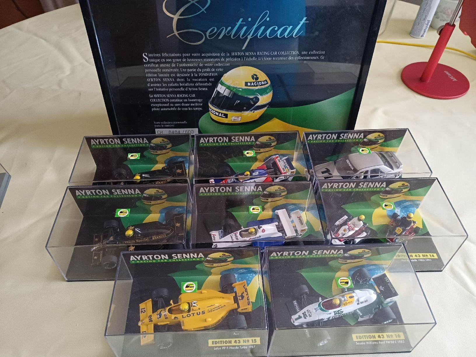 Lotus Modellini d'auto: collection Ayrton Senna racing – Nuovo e nell'imballaggio originale da Chateau d' Oex venduto da Dodom 2