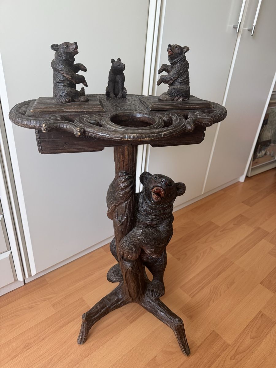 Sculture & Statue: Brienzer bär tisch mit silber pokal – Usato da Rheinfelden venduto da Duras 1