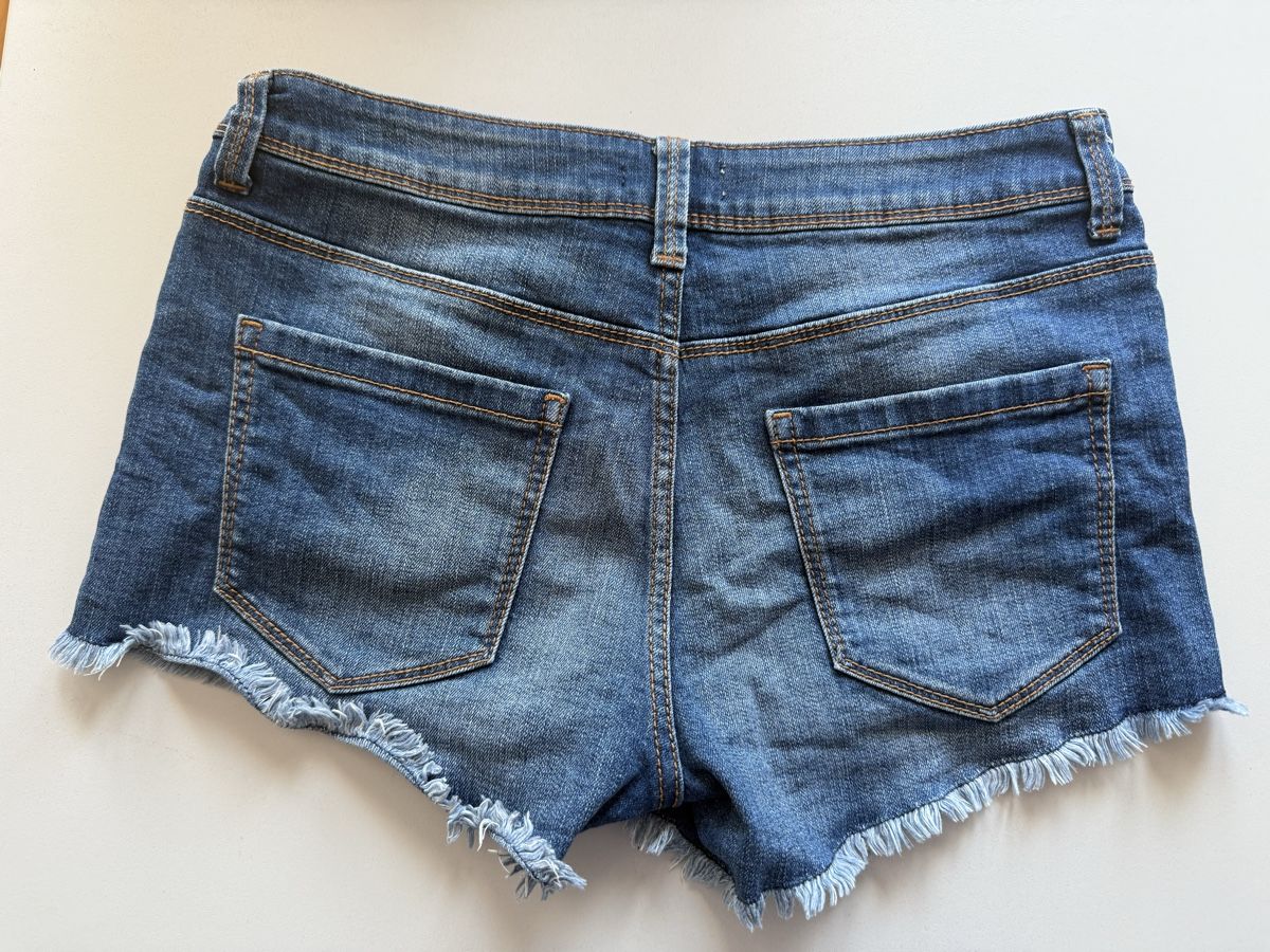 Jeans: Forever21 Jeans Shorts, Gr. 38 – Neu (gemäss Beschreibung) aus Einsiedeln von zue_82pm 1
