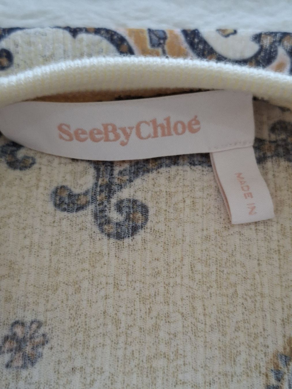 Chloé Maglioni & Felpe: Pull See By Chloé imprimé multicolore taille S excellent éta – Usato da Renens VD venduto da ser_j2fn 1