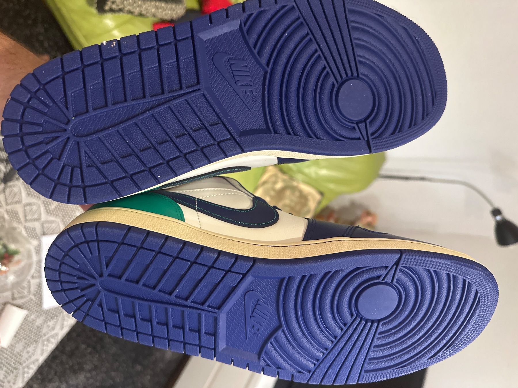 Jordan Scarpe da uomo: Air Jordan 1 Low – Nuovo (secondo la descrizione) da Gerlafingen venduto da Jonnybgoode 2