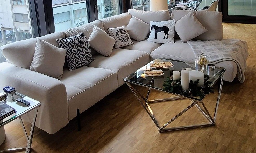 Sofas: sofa – Gebraucht aus Riehen von den_yvy7