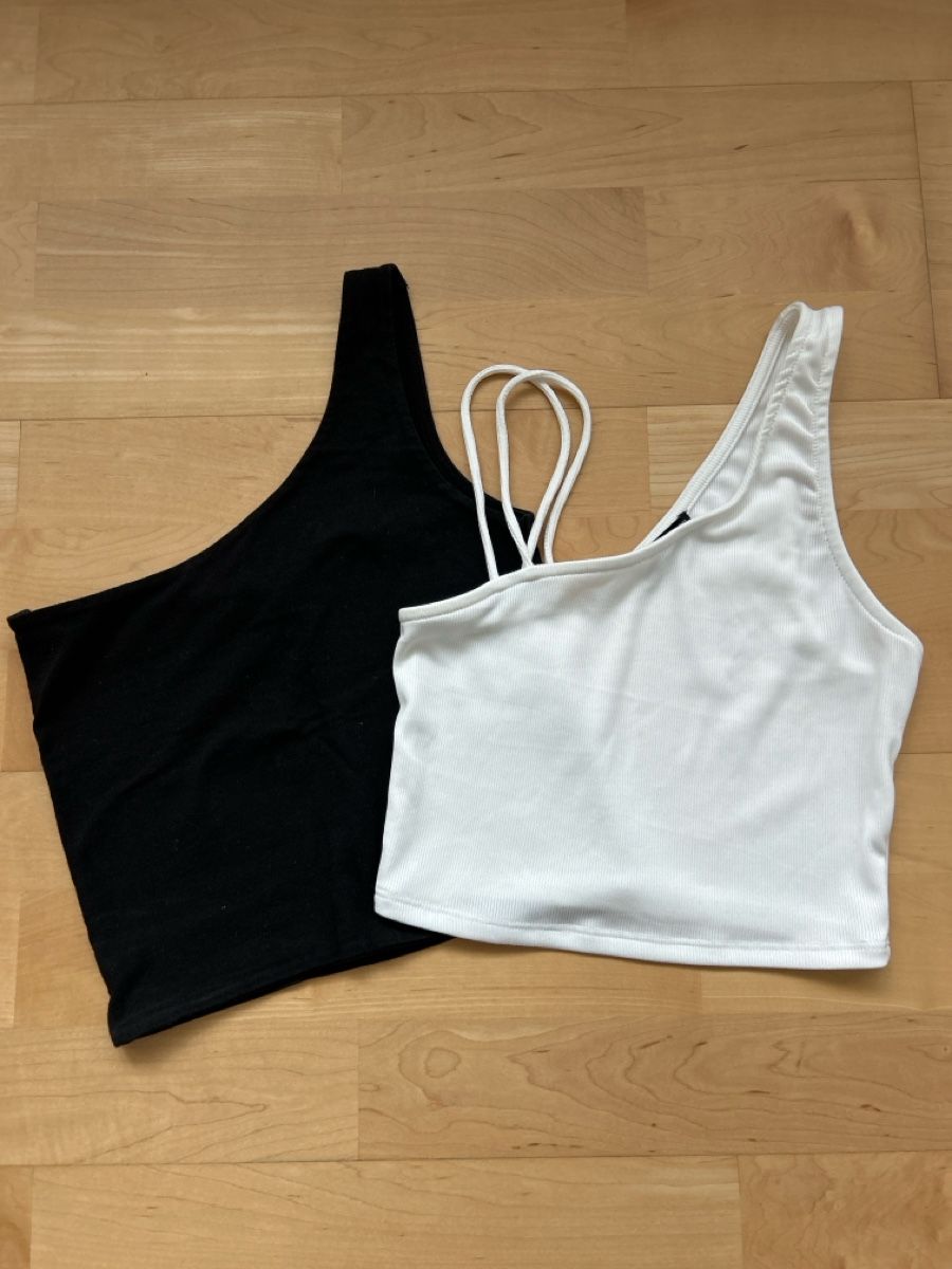 Top: Sommer Tops, schwarz und weiss – Usato da Belp venduto da jul_jws6