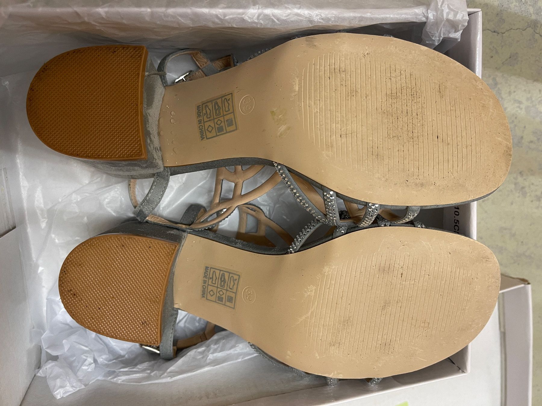 Scarpe da donna: Chaussure taille 39 – Nuovo (secondo la descrizione) da Martigny venduto da cristal25 5