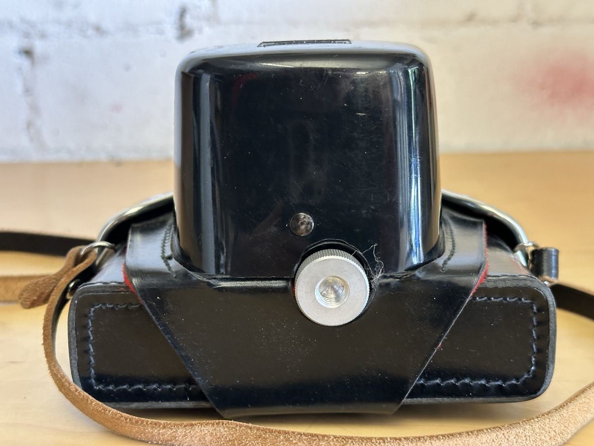 Pentacon Fotocamera: Pentacon Kamera Bereitschaftstasche – Usato da zuchwil venduto da solotin74 3