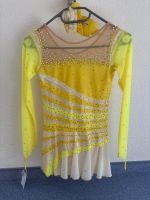 Eiskunstlaufkleid  mit Haarschmuck