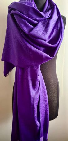 Élégant Châle Violet 100% Cachemire avec motifs, Tissé main
