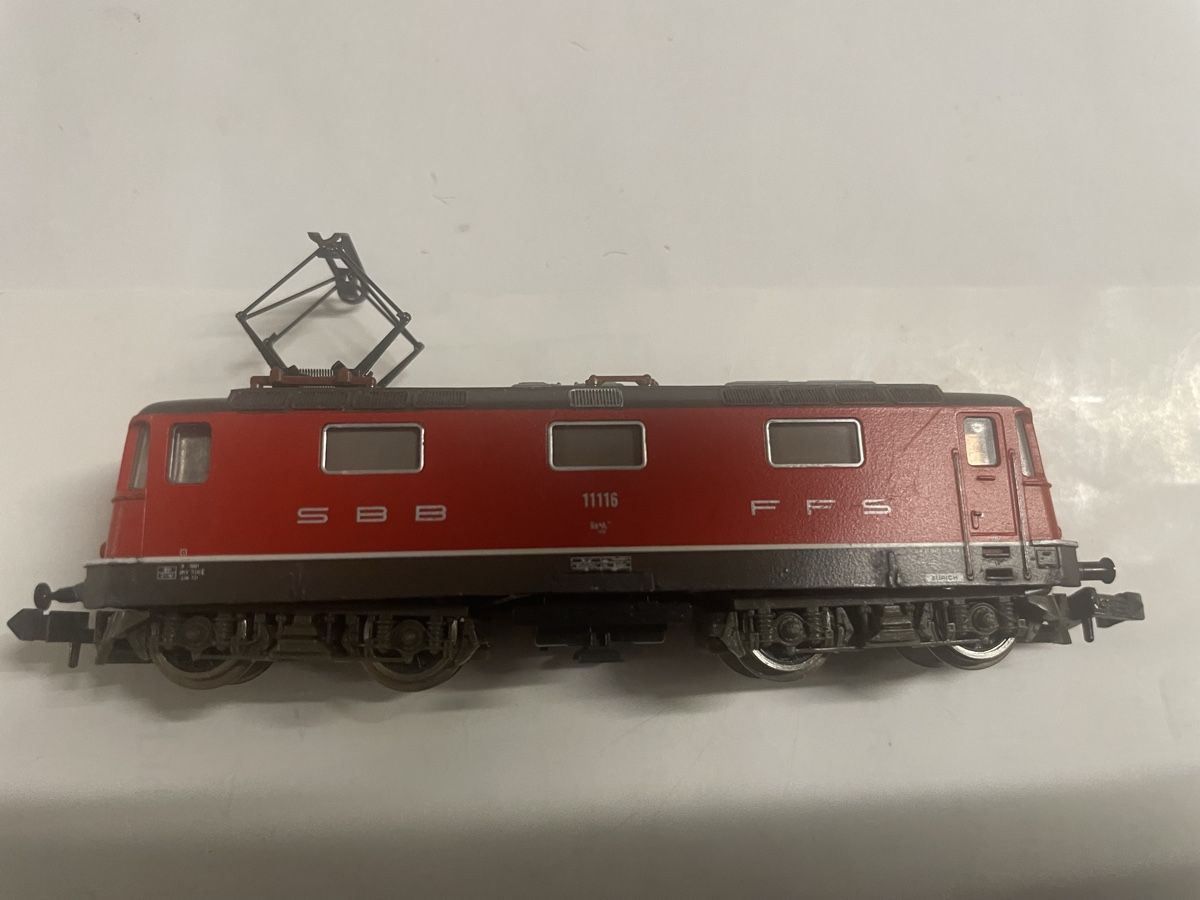 Trix Modellini di ferrovie: Re 4/4 ´´ CFF 11116 rouge – Usato da Pont (Veveyse) venduto da Labiche0