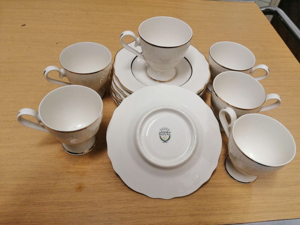 Set di 6 Tazzine da Espresso con Supporto e Piatti Inclusi - Impilabili - Lavabili in