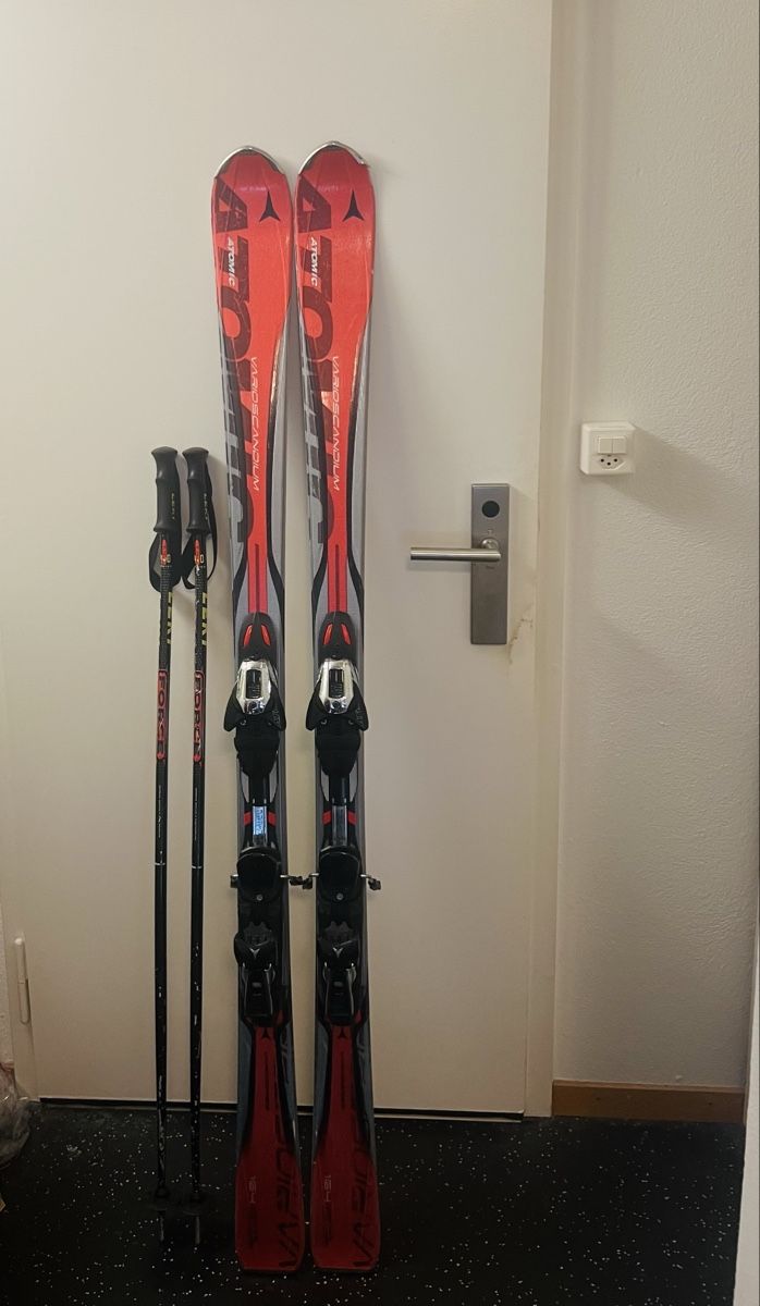 Atomic Skis: Atomic Ski 164cm – Gebraucht aus Bern von fen_7rn8