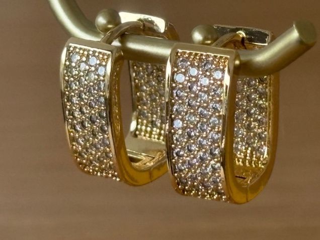 Ohrringe & -stecker: Luxus Elegante Ohrschmuck Ohrstecker  Farbe: Gold – Neu (gemäss Beschreibung) aus Biel-Bienne von Roserosse13 3