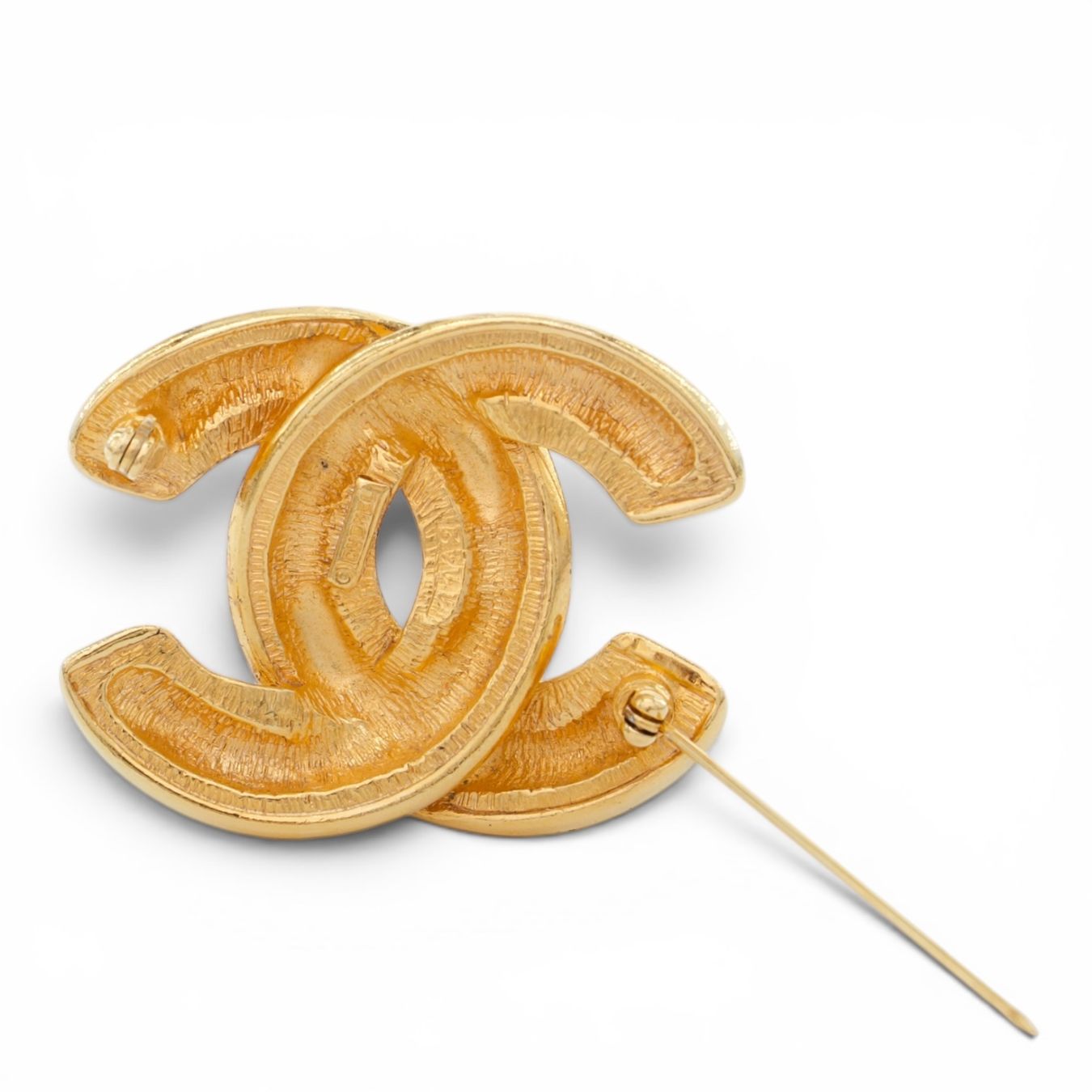 Chanel Broches & Aiguilles: Chanel Brosche gold gesteppt – D'occasion à Binningen par Designerlabels 3