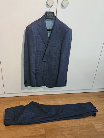 Italienischer Anzug (klein, 165cm)