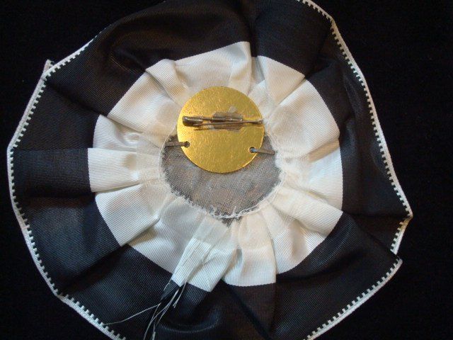 Placchette & Badge: Plakette Basel Zug Silber klein 2017 mit Rosette – Usato da Riehen venduto da Baerewaegli 1