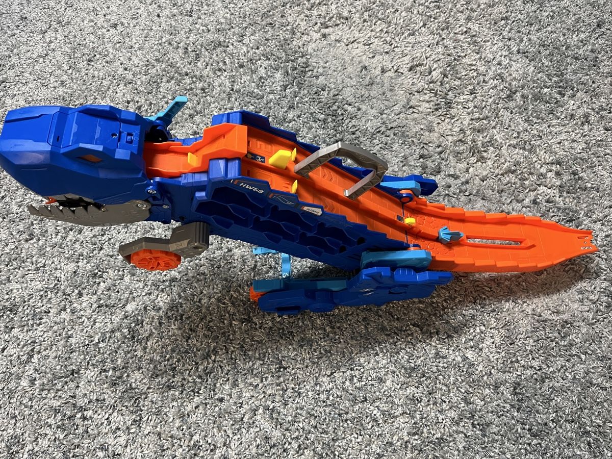 Hot Wheels Giocattoli: Hot Wheels City Ultimate T-Rex Transporter – Usato da Seengen venduto da suitupmonkey5 1