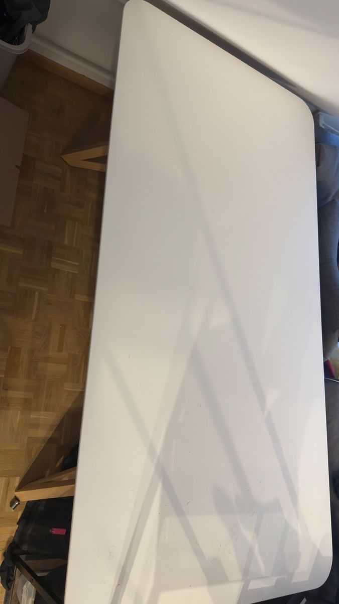 Tavoli: Moderner Ess-/Schreibtisch weiss Holzgestell – Usato da Luzern venduto da jan_8q25 1