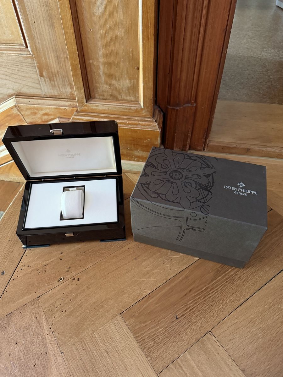 Patek Philippe Scatole porta orologi: Patek Philippe Holzbox Original und NEU – Nuovo e nell'imballaggio originale da Schaffhausen venduto da oscarstahelag