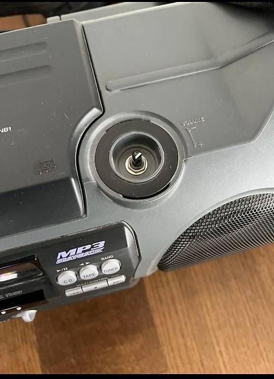 Radio: JVC Kaboom Box RV-NB1 – Usato da Losone venduto da mar_n5ds 2