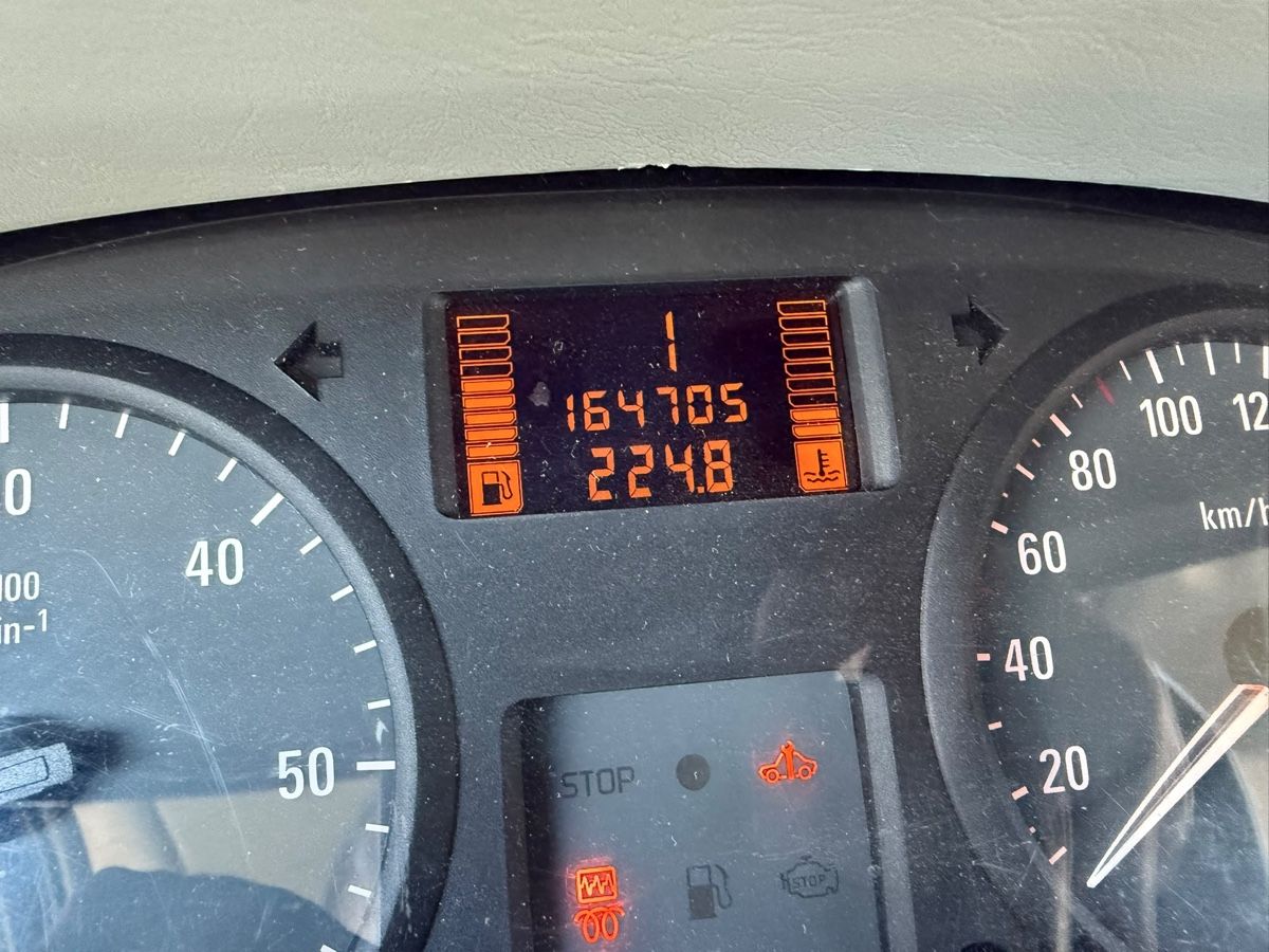 Opel Automobili: Opel Vivaro 9 Plätzer (Automat) – Usato da Zürich venduto da Jes_4 3