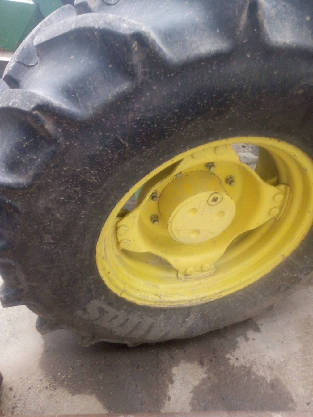 John Deere Traktoren: Traktor John Deere 6110 – Defekt aus Rüttenen von Dart4 5