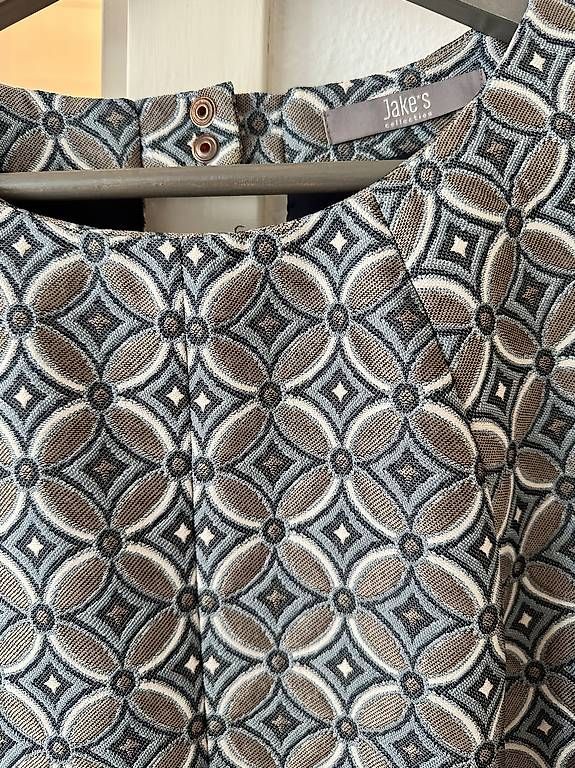 Vestiti: Jakes Kleid Gr. 42 – Usato da Zürich venduto da acquadel 2