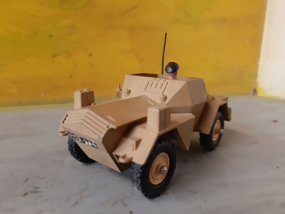 Scout car Daimler MK II, Britains 3