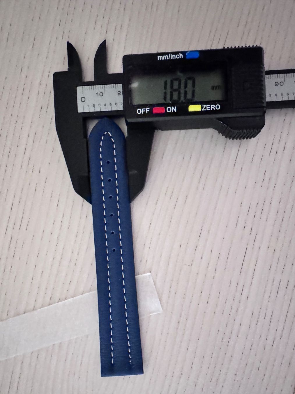 Armbänder & -reifen: Stylish Blue Leather Watch Strap - 20mm - New! – Neu und originalverpackt aus Zürich von 613_g8jy 4