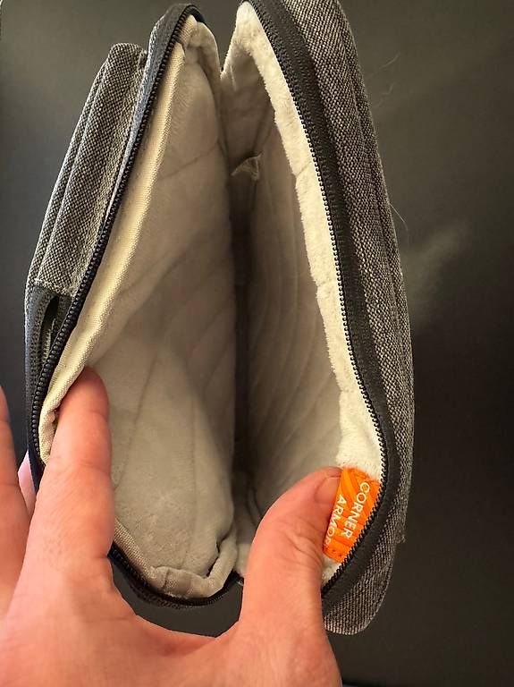 Taschen: Tomtoc Laptoptasche 14" gepolstert – Gebraucht aus Weiach von Stevo_Levo 3