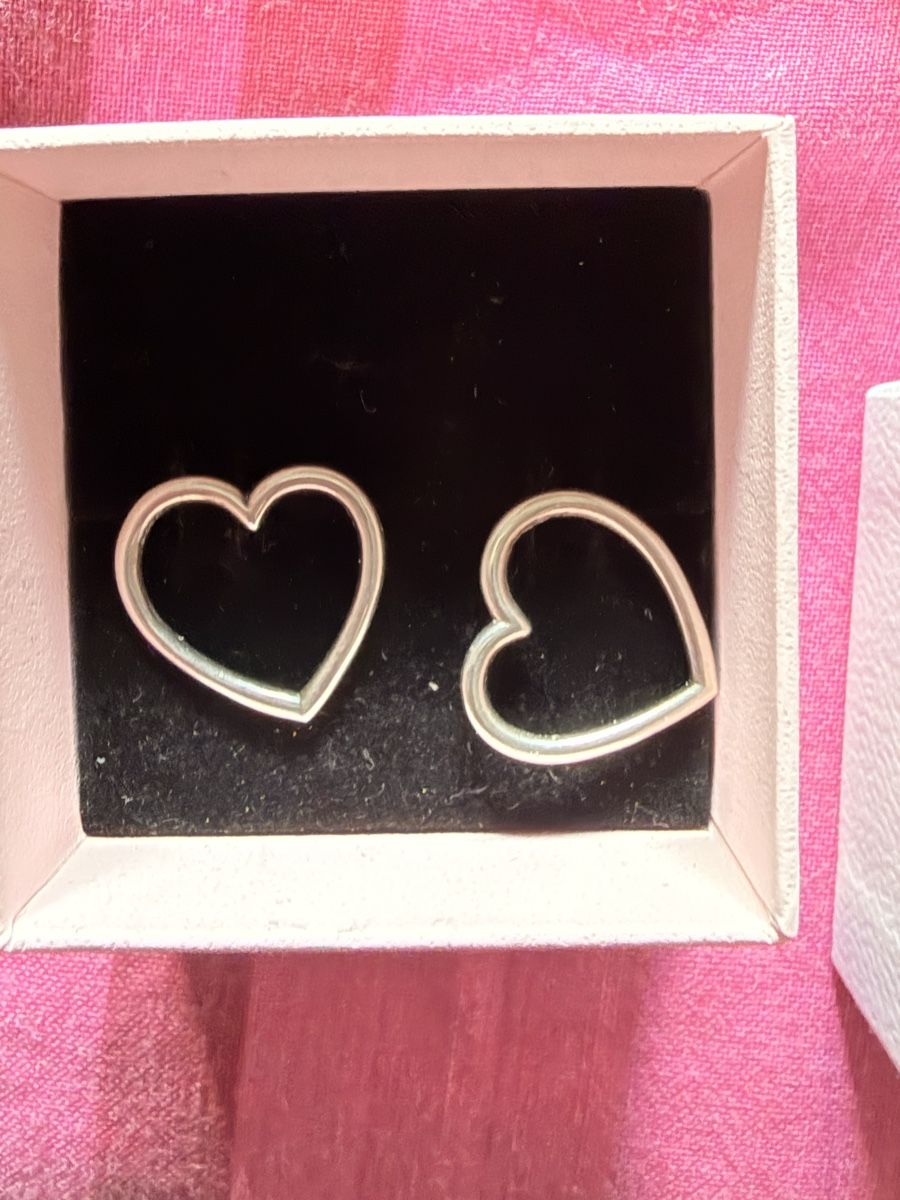 Pandora Boucles d'oreille: Orecchini Cuore PANDORA – Neuf (Voir description) à Bellinzona par bul_mvy5 1