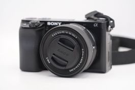 Sony Alpha 6100 + 16-50 Oss ii