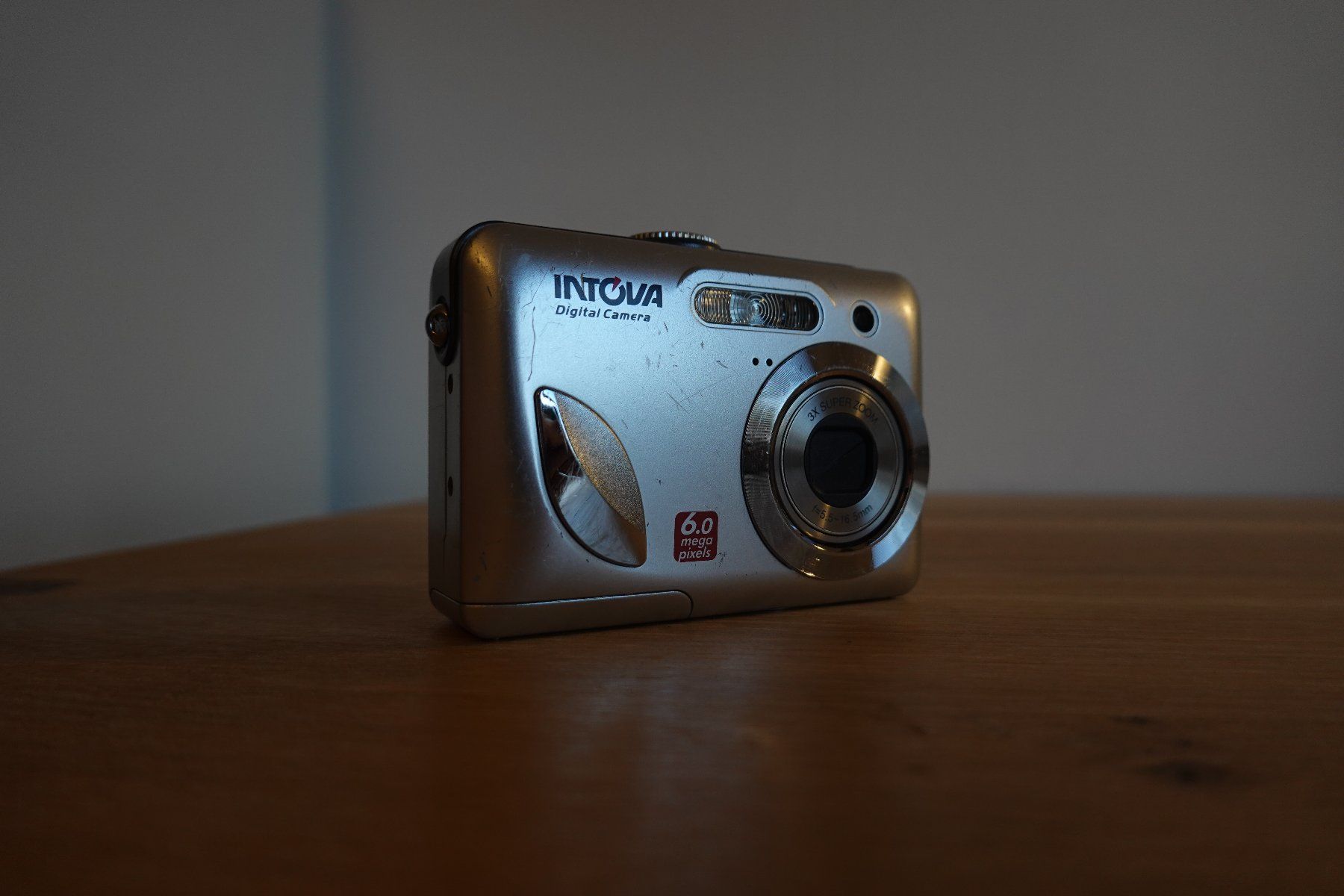 Appareil photo: Digitalkamera Intova IC 600 - Grau – Défectueux à Fribourg par mar_9vlt