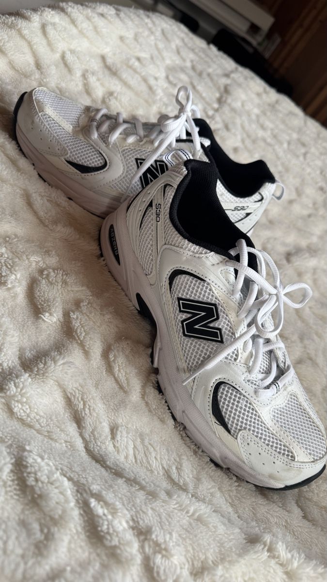 New Balance Scarpe da uomo: New Balance 530 – Usato da Surcasti venduto da Lenkita 1