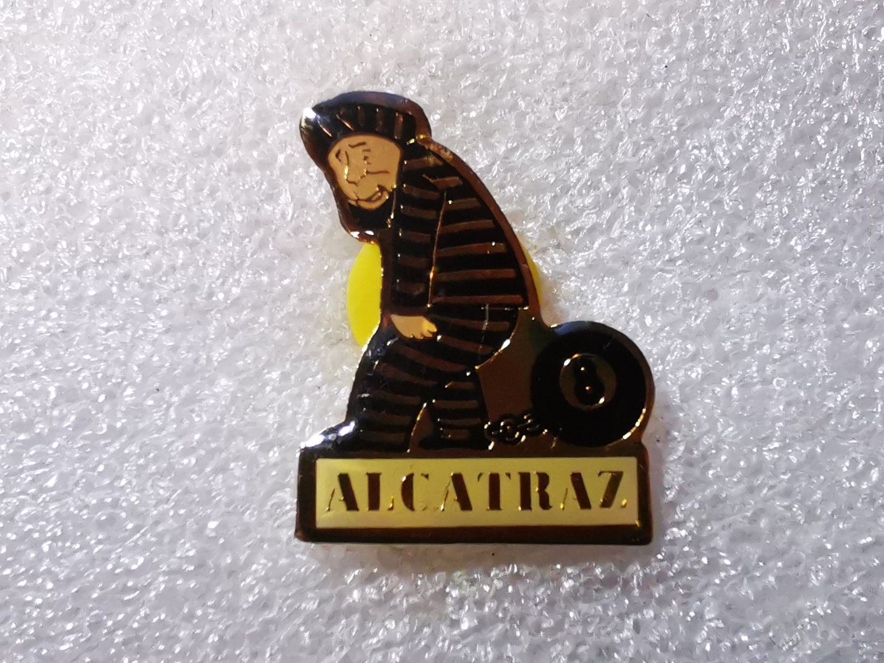 Placchette & Badge: Ansteckpin 54: Alcatraz – Usato da Oppligen venduto da Pin-Fall-Shop