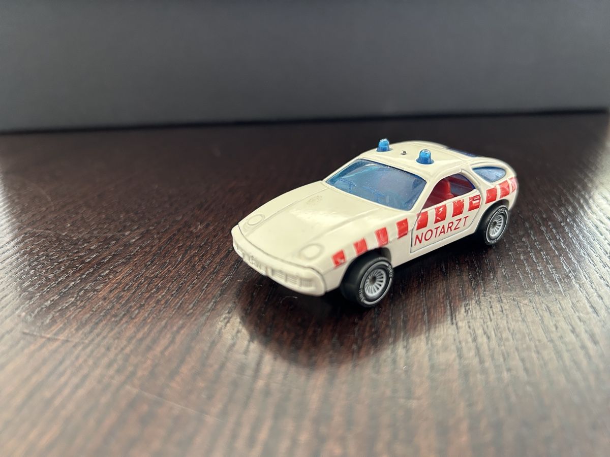 Porsche Modellini d'auto: Porsche 928 Notarzt – Usato da Islisberg venduto da Nawi2000