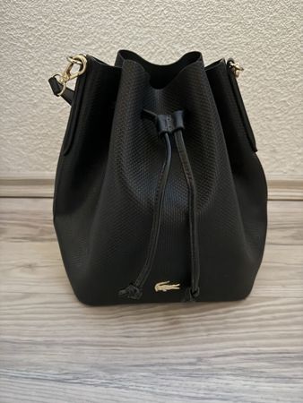Lacoste Beuteltasche schwarz mit Schulterriemen neu