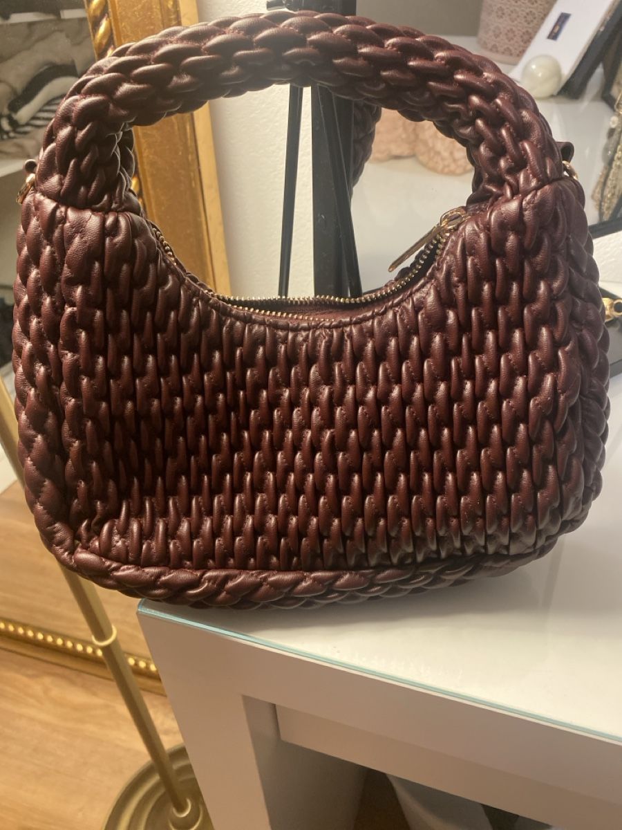 Taschen für Damen: Gesteppte Tasche – Neu (gemäss Beschreibung) aus Wädenswil von Chantalott