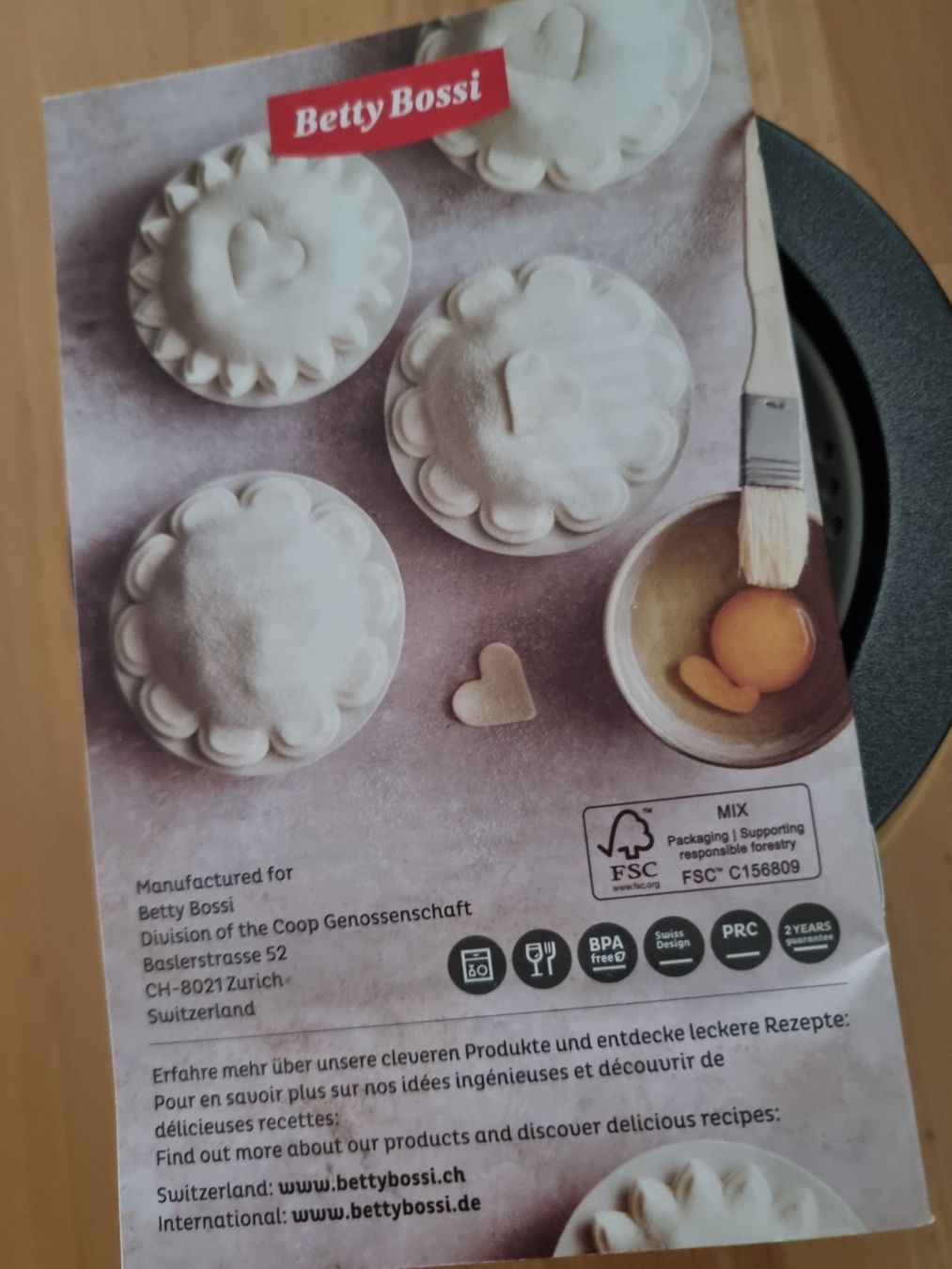 Betty Bossi Teglie da forno: Betty Bossi Päckli Maker mit Büchlein – Nuovo (secondo la descrizione) da Ebikon venduto da Dubi1 1