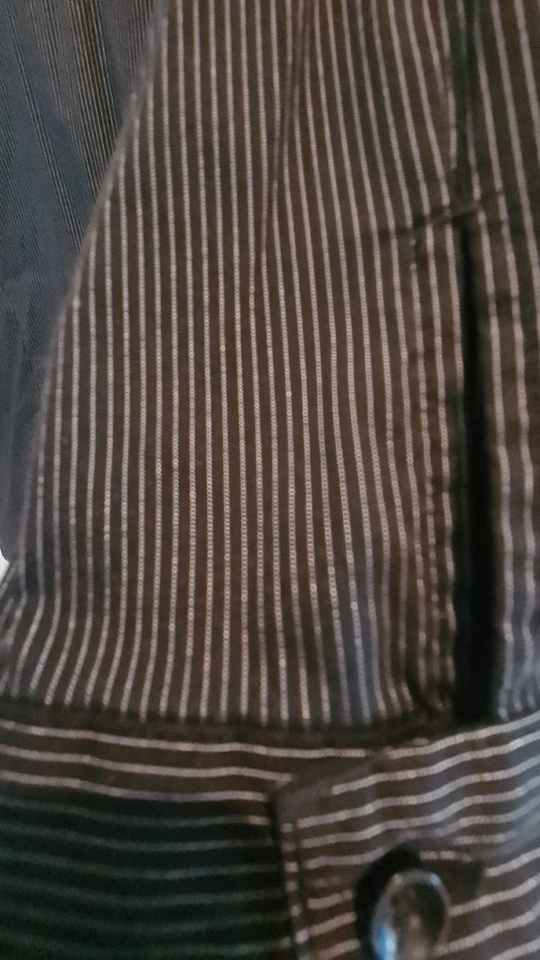 Blusen: Elegante Damenbluse, schwarz, mit glitzer gestreift, 44 – Gebraucht aus Dussnang von Mak13 4